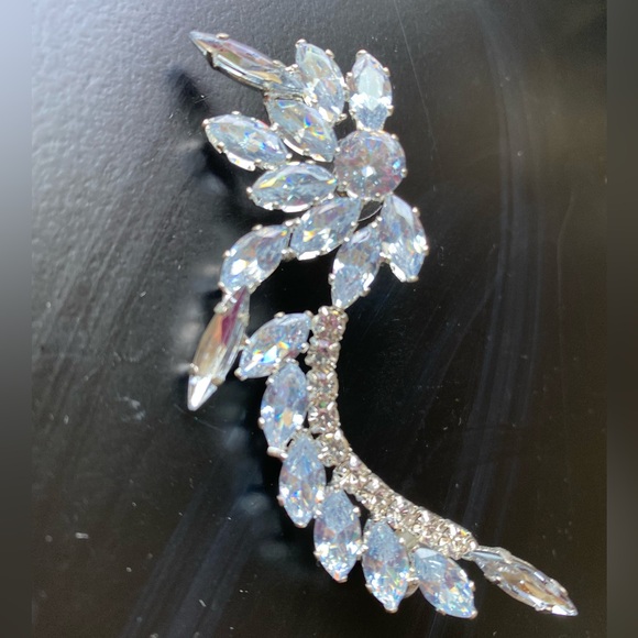 CZ Cuff Statement Earring - Picture 2 of 4